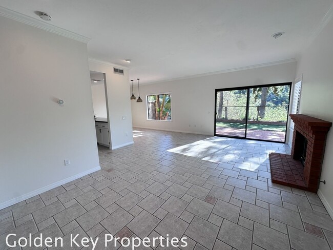 Photo - Beautiful townhome in The Trails at Calavera!