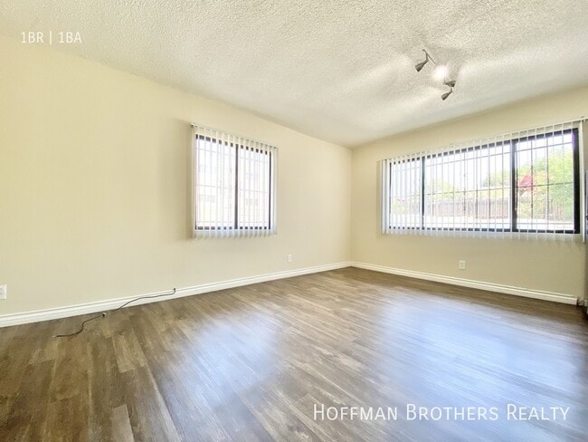 Photo - 4619 Lomita St Unit 5