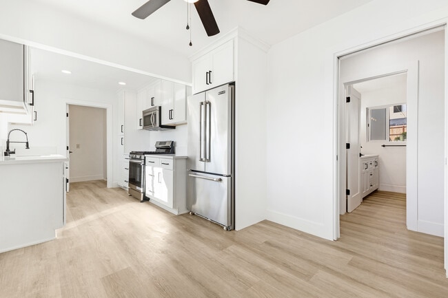 Photo - 205 Plymouth Dr