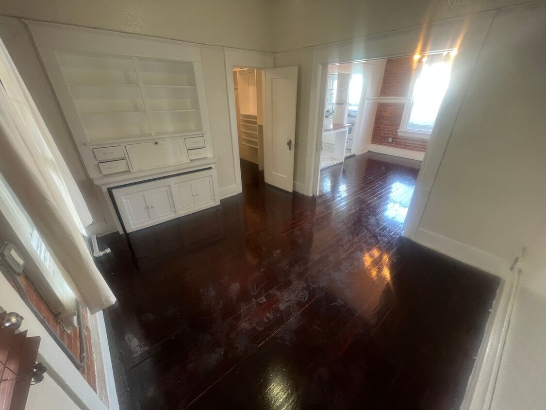 Floor Plan - Junior 1BD (City View)- upper floor