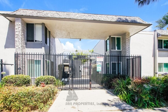Building Photo - Great 1 Bedroom Condo in Long Beach! Unit 310