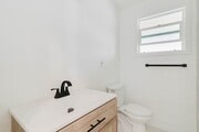 Photo - 19427 Hart St