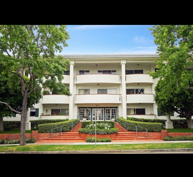 Building Photo - 521 Montana Ave Unit 107