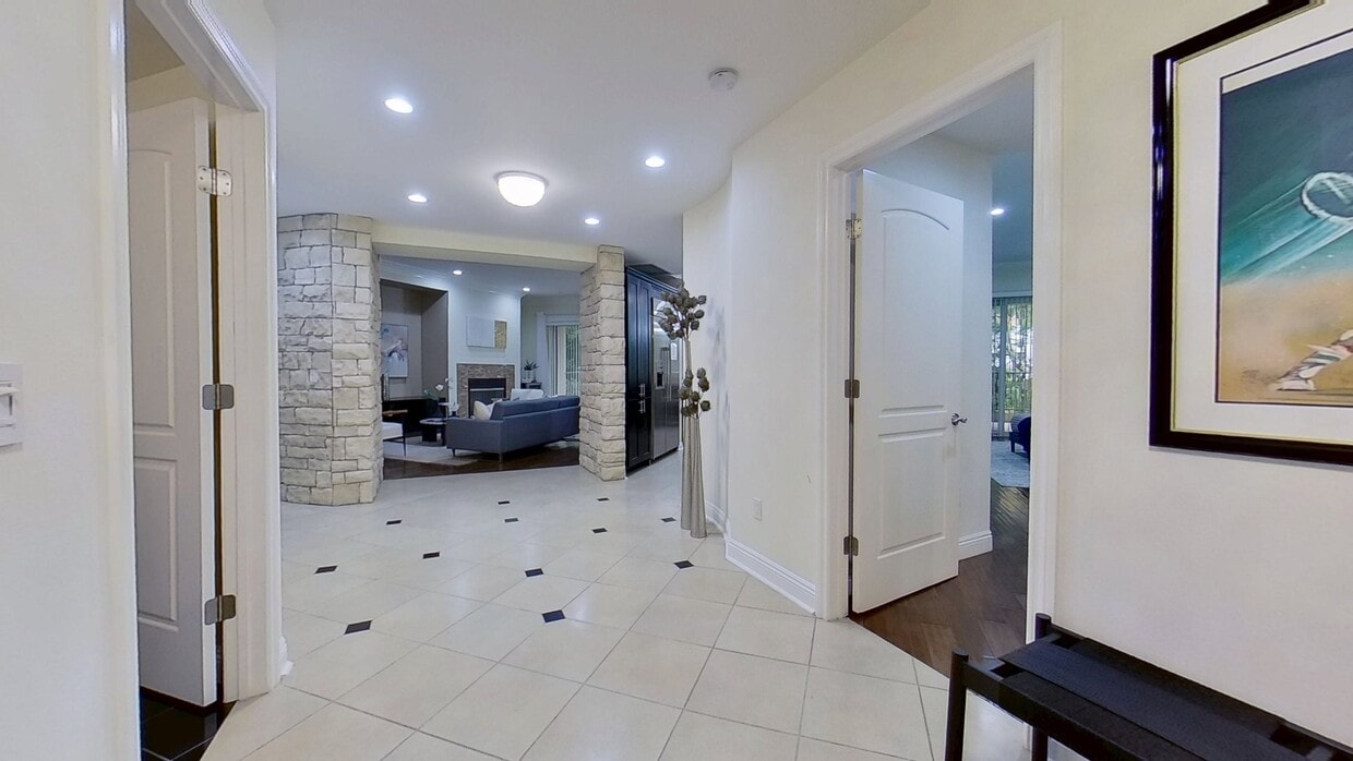 3D Tour - 4848 Wilshire Blvd Condo Unit 102