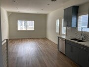 Photo - 648 N Serrano Ave Unit 648