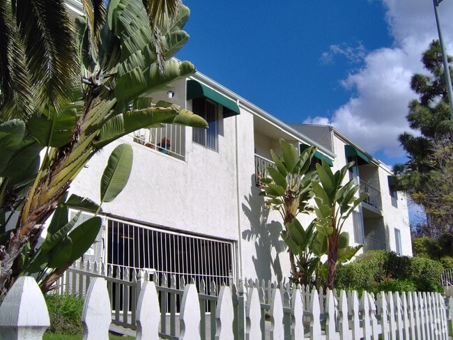 Photo - University Gardens