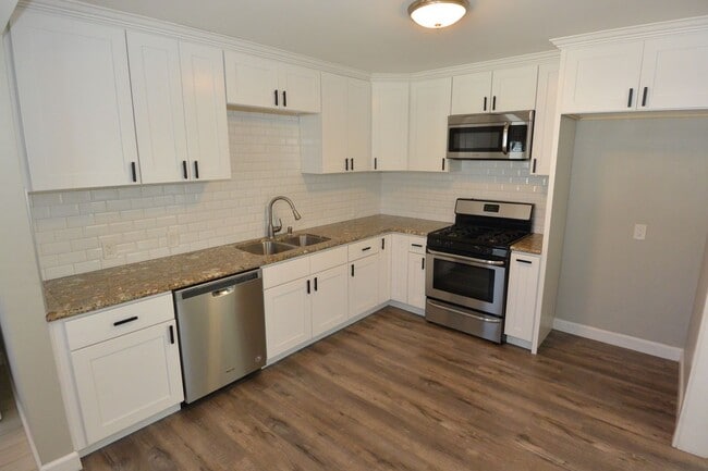 Photo - Charming 2 BD + Office, 1 BA Single Family Home, Eastside Costa Mesa