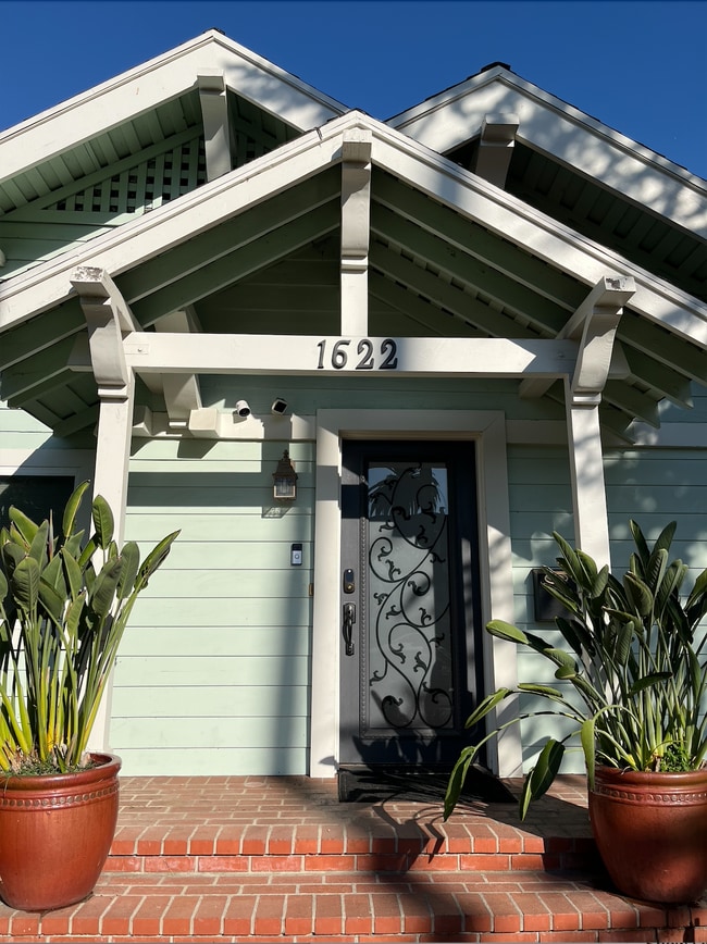 Street View - 1622 N Sierra Bonita Ave House