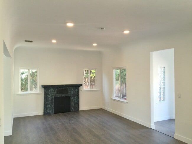 Photo - Luxury Remodeled Home with City Views in the Heart of West Hollywood