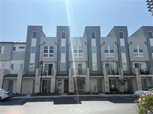 Photo - 1118 W Bushell St Townhome