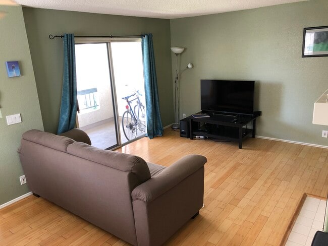 Building Photo - 10626 Aderman Ave Unit 14