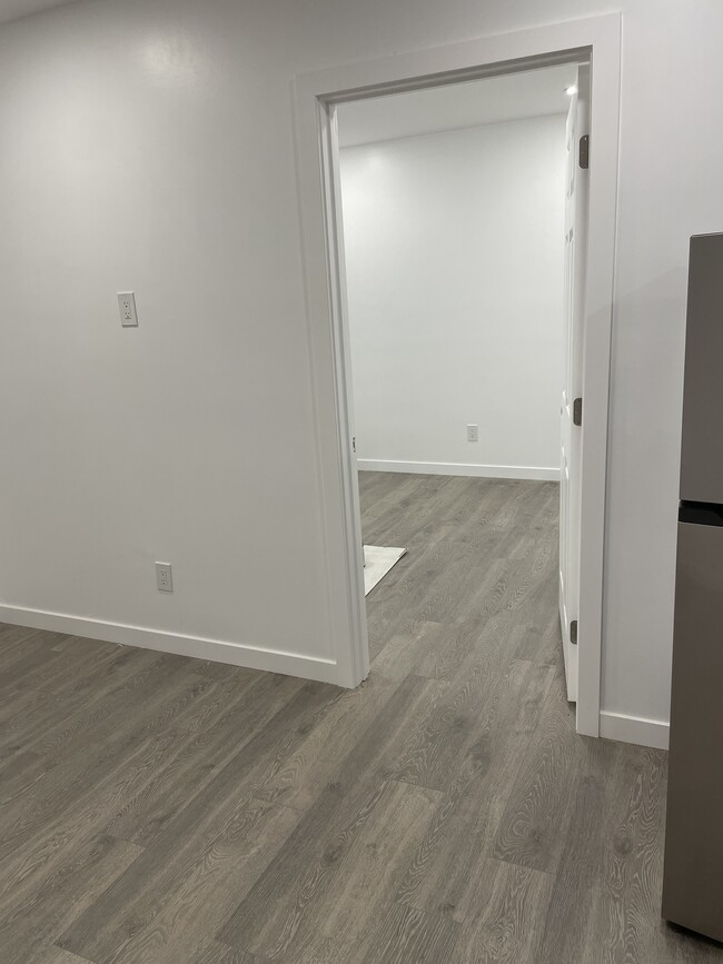Building Photo - 6216 Seaborn St Rental