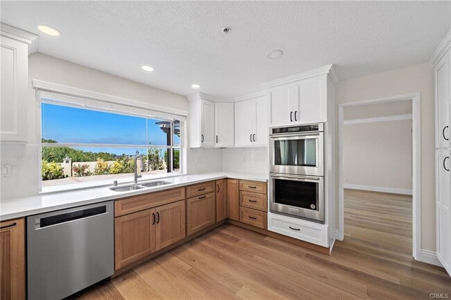 Photo - 30 Santa Clara