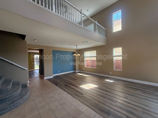 Building Photo - 2029 Milagro Pl