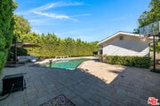 Photo - 4239 McFarlane Ave