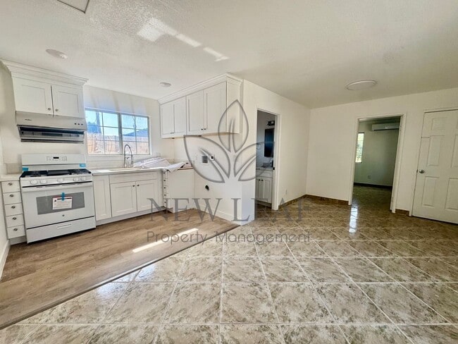 Photo - 653 W Fernleaf Ave Unit ADU