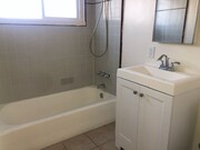 Photo - Spacious and bright  1bed/1bath Apartment Unit 5069 #1