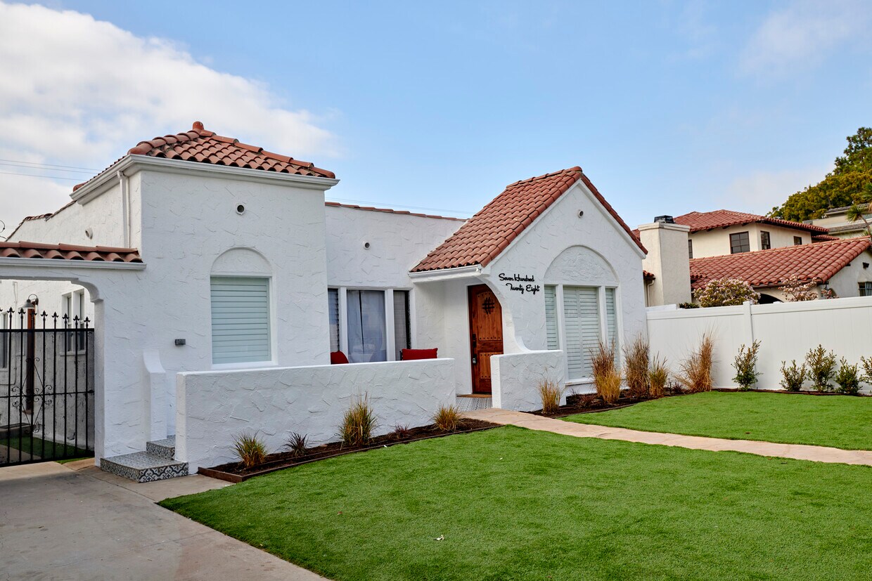 Floor Plan - 3 BR, 1 BA