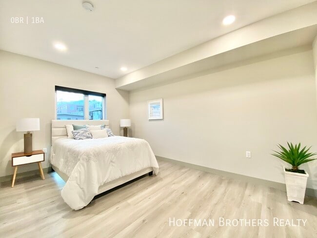 Photo - 1534 Brockton Ave Unit 410