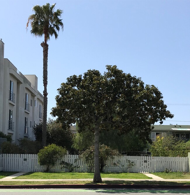 1254 14th St. - Front of property - 1254 14th St Unit A