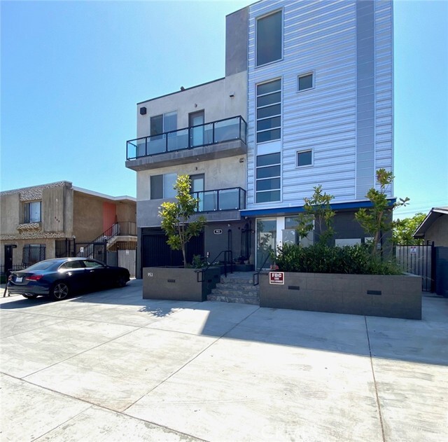 Photo - 953 Normandie Ave Apartment Unit 305