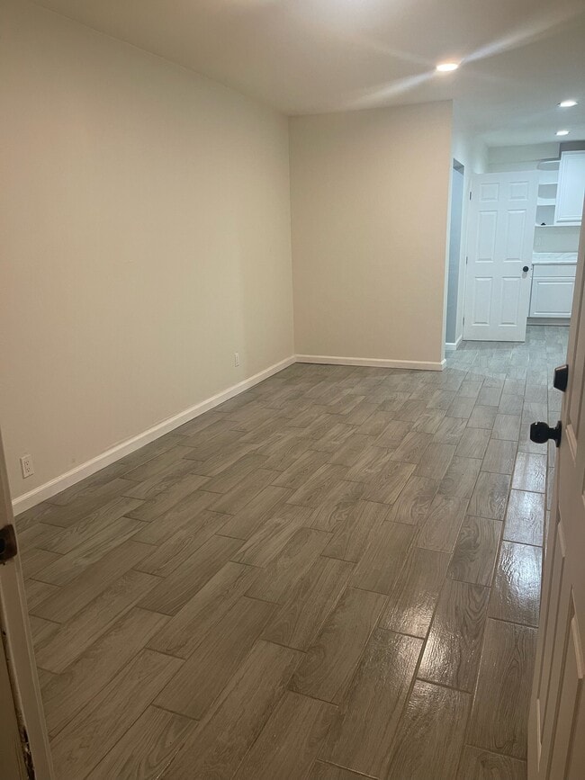 Photo - 230 Dalewood Ave Unit 230 Dalewood B