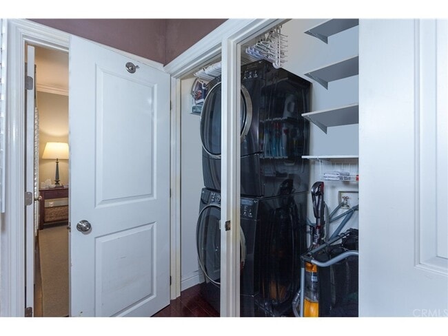 Photo - 156 S Oak Knoll Ave Unit #107