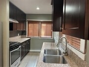 Photo - 1250 Huntington Dr House