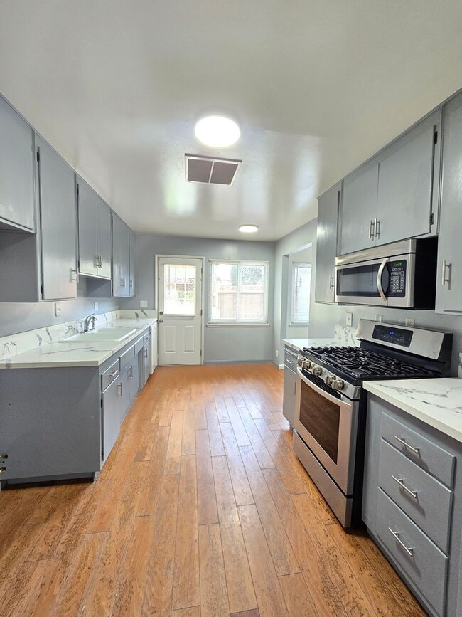 Photo - 45114 16th St W Unit 45114 16th St W (Main House)