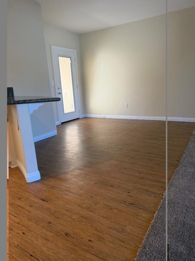 Photo - 221 Palm Ave Unit 221