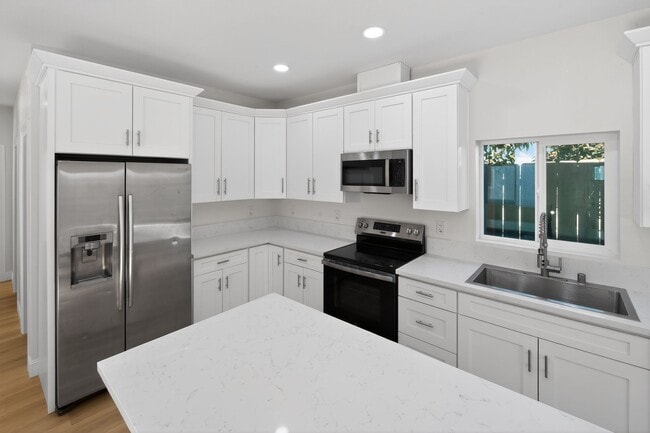 Photo - 8090 Flanders Dr