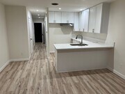 Photo - 4516 Bond St
