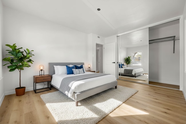 Photo - 8819.5 Belford Ave Unit 8819.5