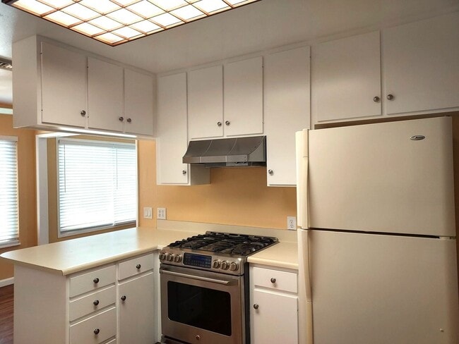 Building Photo - 5847-5849 Mildred St Unit 5849