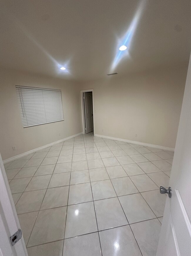 Photo - 13031 Monroe St