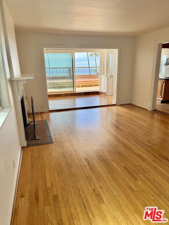 Photo - 653 Ramona Ave