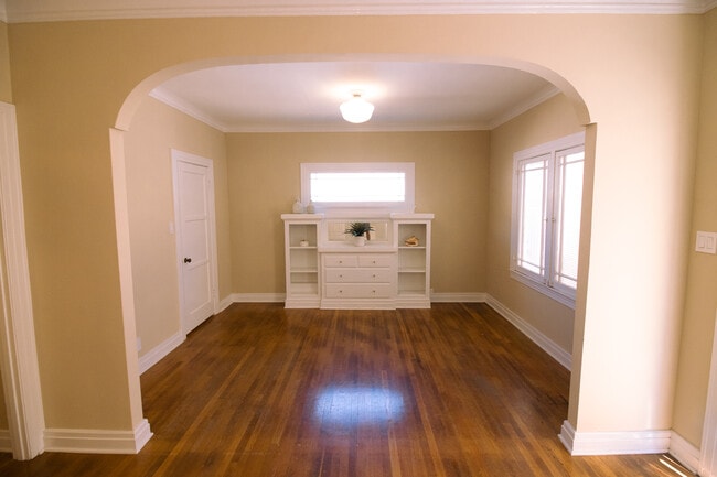Dining Room - 233 Avenue E Unit B