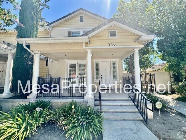 Building Photo - 740 S Azusa Ave Rental