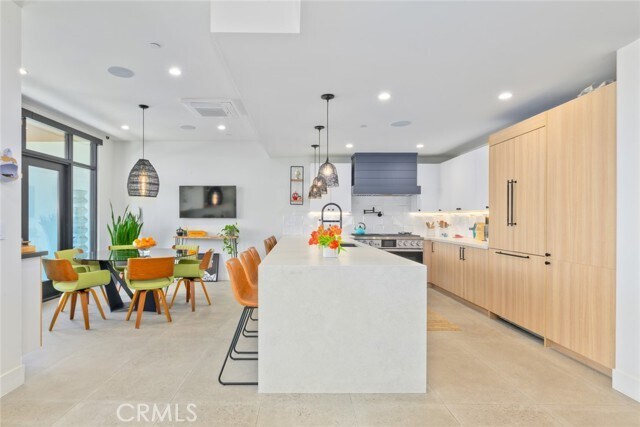 Photo - 502 E Balboa Blvd