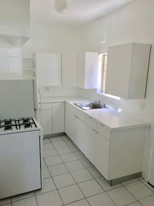 Photo - 1234 17th St Unit Front