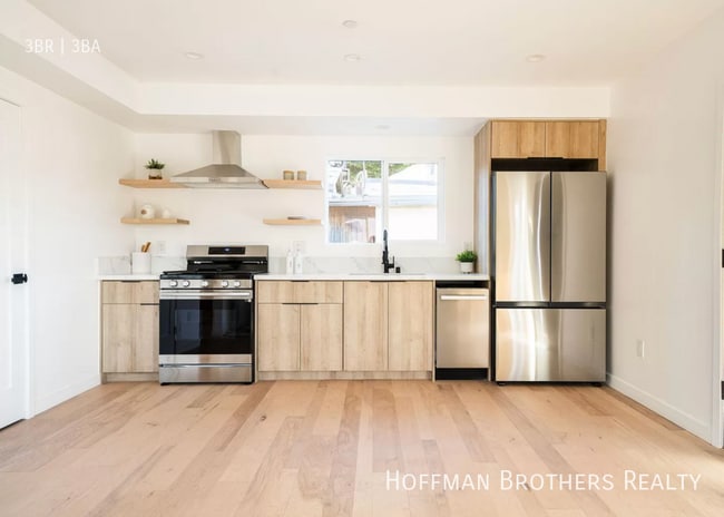 Photo - 2681 Roseview Ave