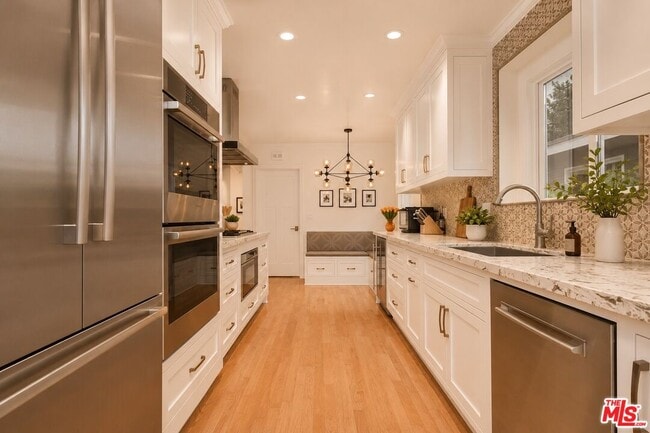 Photo - 13143 Valleyheart Dr