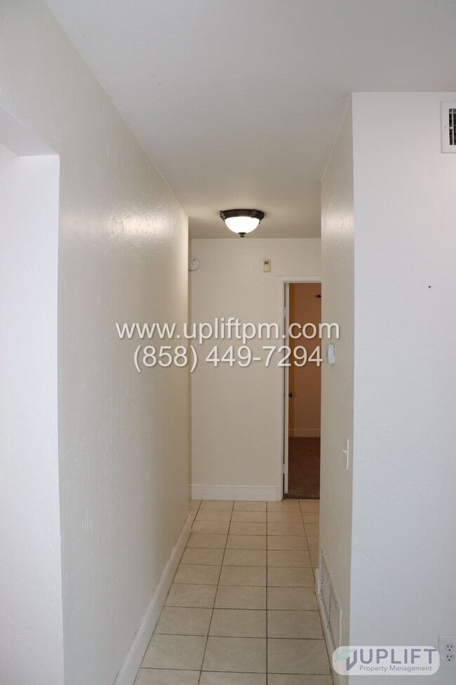 Photo - 4 BEDROOM/2 BATHROOM - MIRA MESA