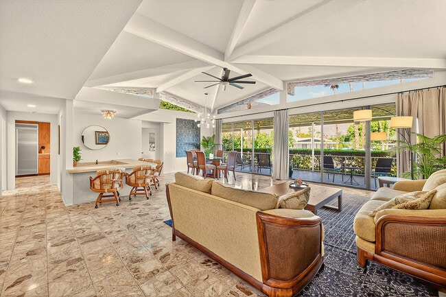 Photo - 1570 S La Verne Way