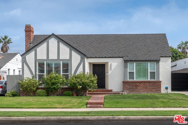 Photo - 3990 Degnan Blvd