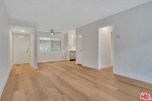 Photo - 1110 S Oakhurst Dr Unit 205