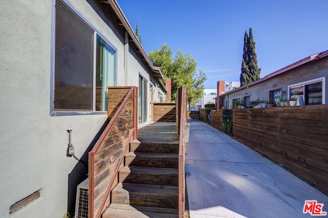 Photo - 3216 Bellevue Ave