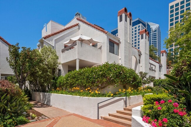 Building Photo - Stylish Condo in the Heart of Downtown San Diego’s Marina District Unit 174
