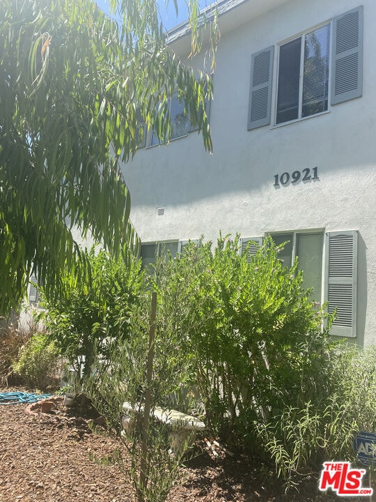 Photo - 10921 National Blvd Apartment