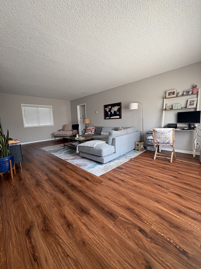 Photo - 2002 4th St Unit 208